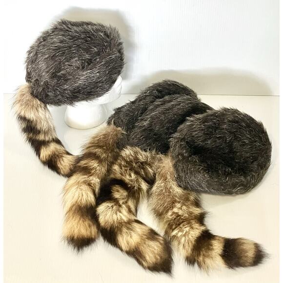 Coonskin Caps Adult Lg Set Of 4 Real Coon Tail Winter Hat Boone Davey Crockett - Picture 1 of 5